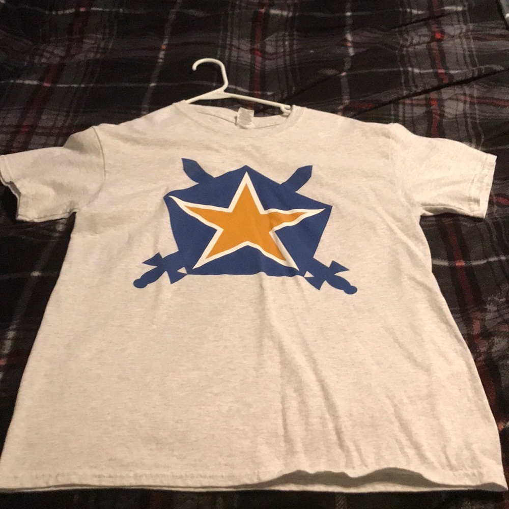 Men’s Medium Pi Kappa Phi Crest T-shirt